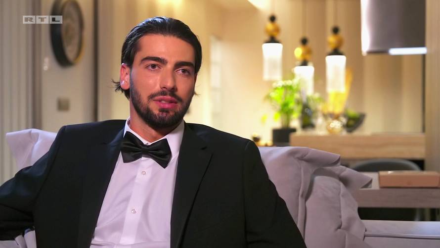 Šime spasio od ispadanja sve djevojke: Na spoju ljubio Lauru