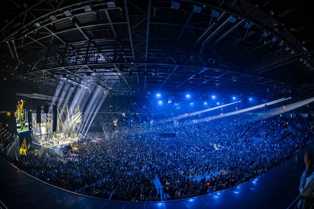 FOTO Kakva kombinacija! Evo u čemu je Seve nastupila u Areni