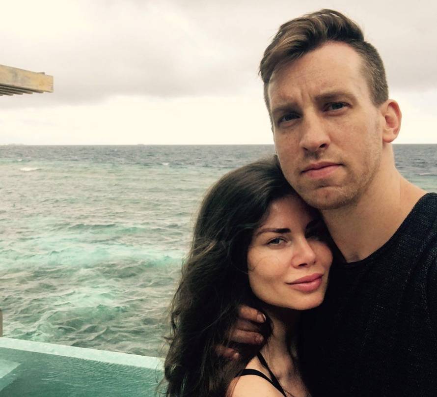 Oporavila se: Doris Vrečko je sretna s hokejašem Shaoneom