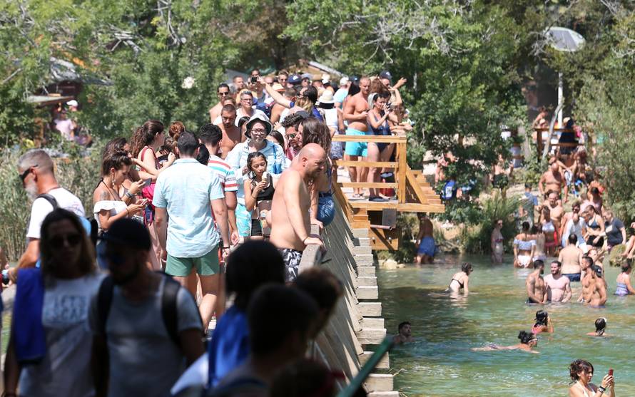 Ljepote Nacionalnog parka Krka i tijekom turistiÄke sezone zaista oÄaravaju