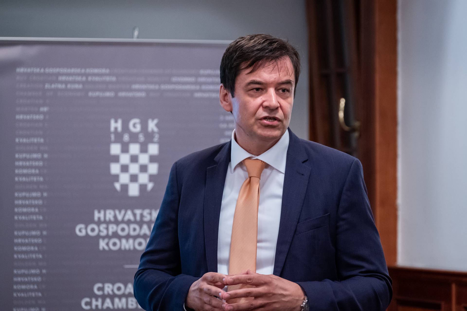 HGK: Podržite hrvatsku proizvodnju, kupujte domaća božićna drvca