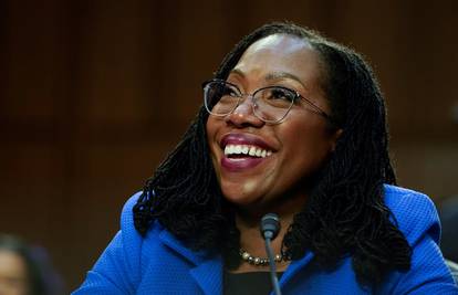 Brown Jackson prisegnula kao prva crnkinja u najvišem američkom pravosudnom tijelu