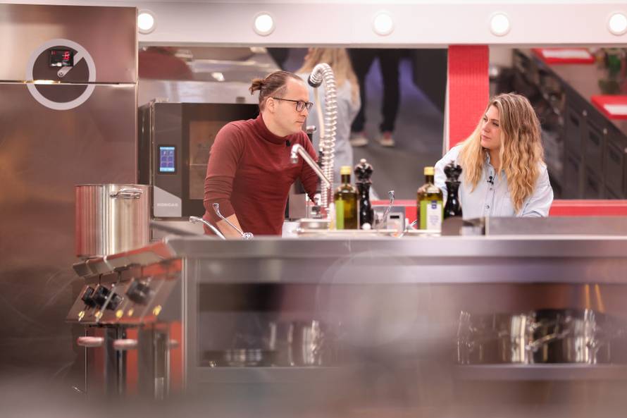 Viktor Vercoustre uskomešao je plavce i natjerao Toma Gretića da prvi dan kaže: 'Kapa dolje!'