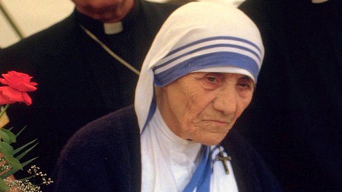 Majka Tereza: Je li svetica ili fanatična zlostavljačica slabih?