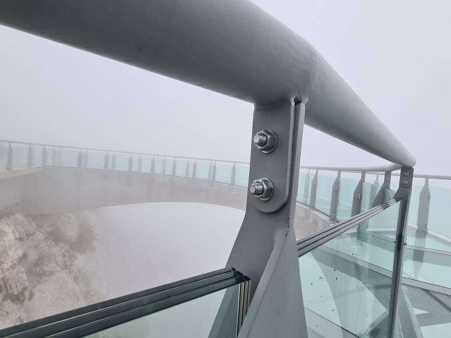 Projektant konstrukcije: 'To je vidikovac, nije ni zamišljeno da se po njemu šeta i skida šarafe'