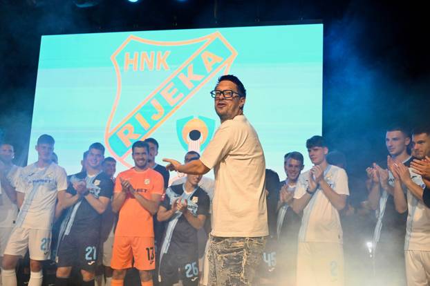 FOTO Euforija u Rijeci ne staje! Pogledajte kako je izgledalo predstavljanje novih dresova