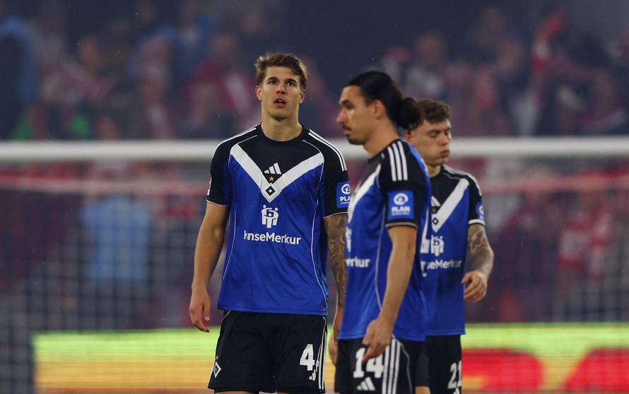 Bundesliga - FC Cologne v Hamburg SV