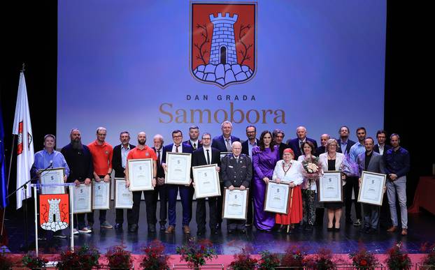 Samobor: Svečana sjednica Gradskog vijeća povodom Dana Grada na kojoj je sudjelovao i Milanović