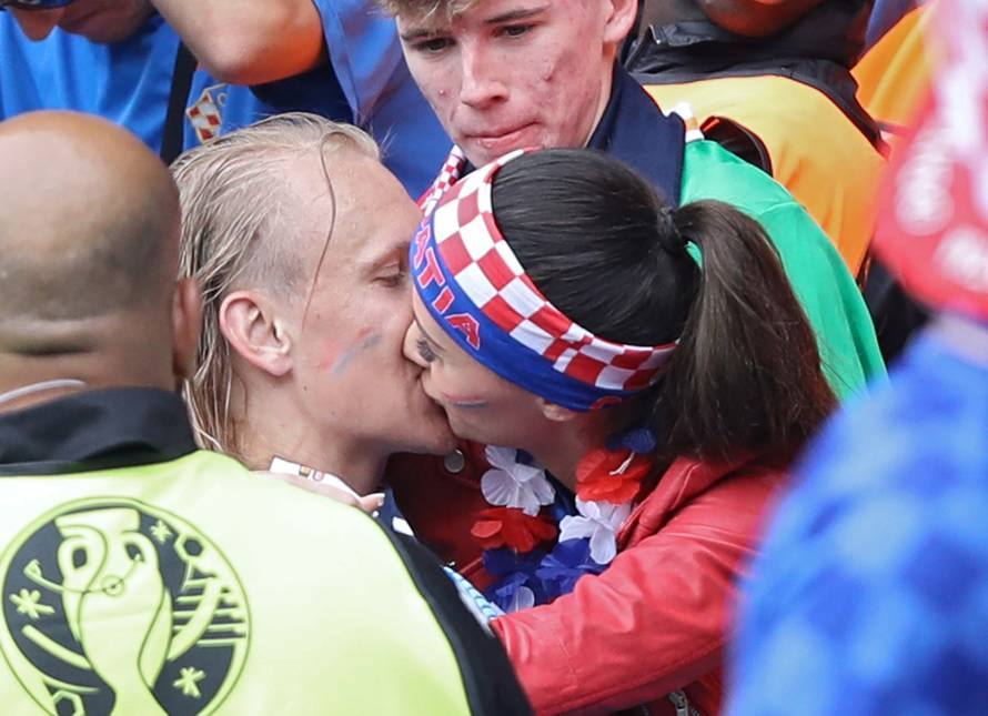 Ivana Vida se pohvalila skupim poklonom: Za godišnjicu dobila Mercedes, za rođendan Bentley