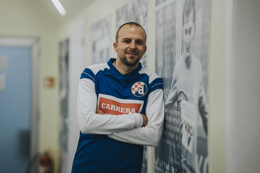 Dinamo pustio u prodaju dres iz 1990.  sa zvijezdom na grbu u kojem je Boban udario milicajca