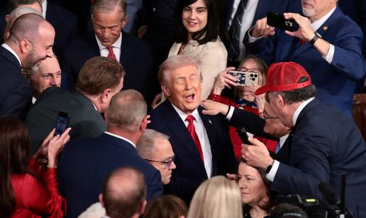 Najdulje obra&cacute;anje naciji. Trump je sat i 48 minuta govorio o ekonomiji, migrantima i svijetu