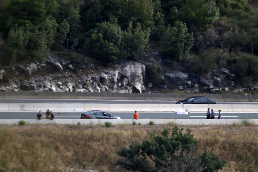 Teška nesreća kod Klisa: Zabio se u ogradu  motorom i poginuo