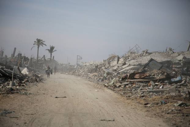 Ceasefire delayed between Israel and Hamas over the hostage list