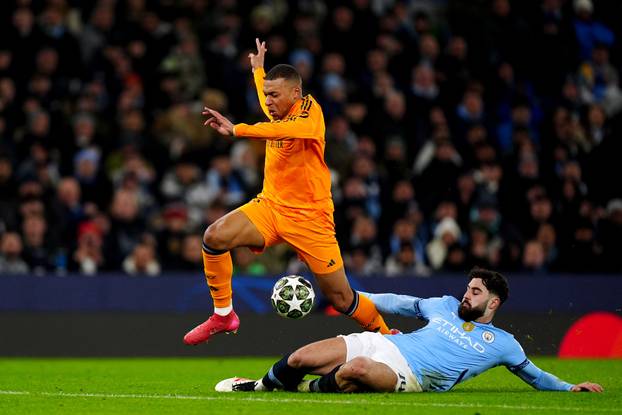 Manchester City v Real Madrid - UEFA Champions League - Knockout Phase Play Offs - First Leg - Etihad Stadium