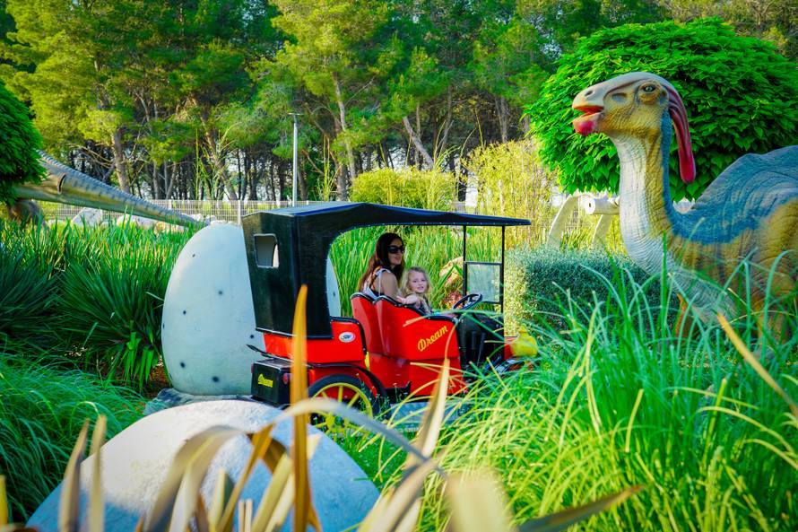 U Jurski park ili prerije Divljeg zapada?