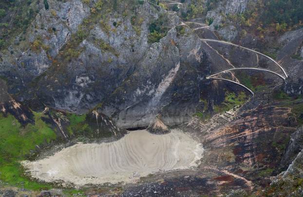 Imotski: Presušilo je  Modro jezero