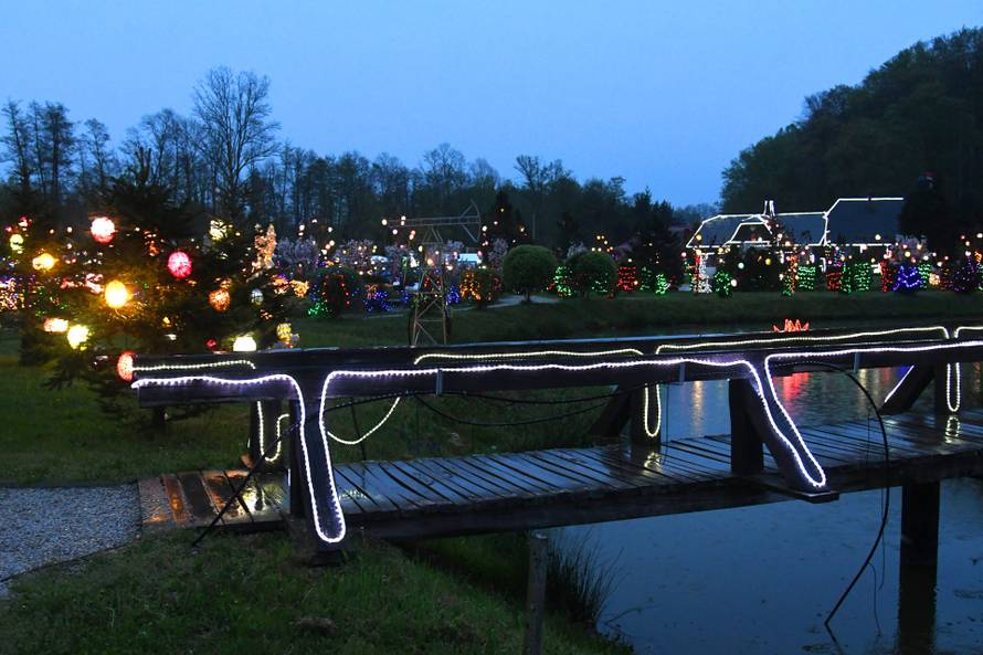Grabovnica: Uskrsna čarolija svijetla obitelji Salaj
