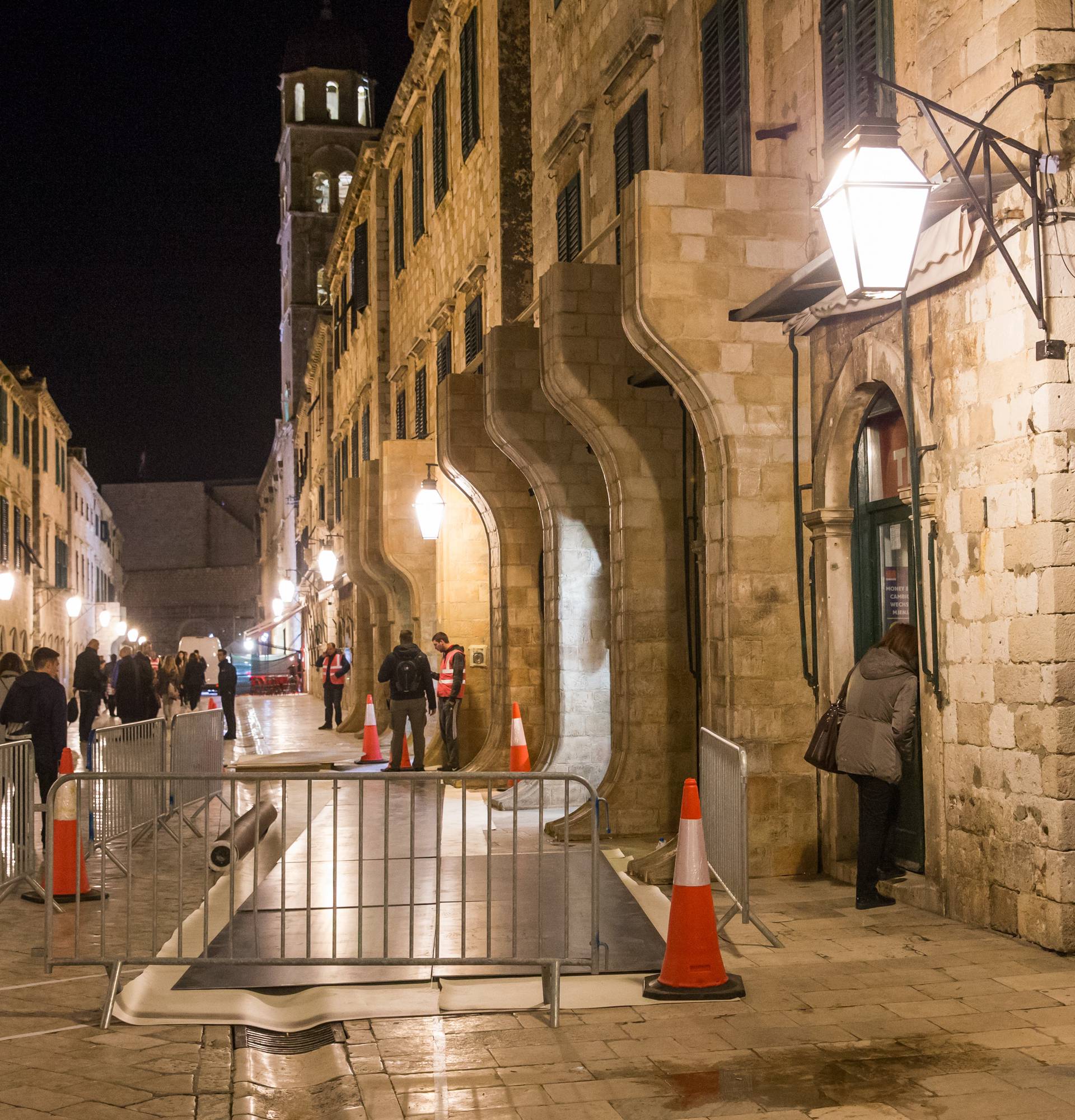 Sila je zavladala Dubrovnikom: Zbog probe blokiran Stradun