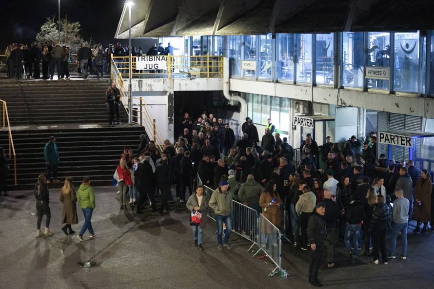 Rijeka: Atmosfera ispred dvorane uoči nastupa Thompsona