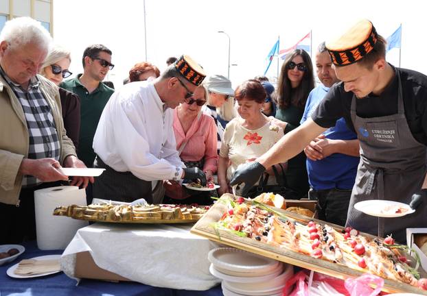 Šibenik: Podjela hrane na uskršnji ponedjeljak