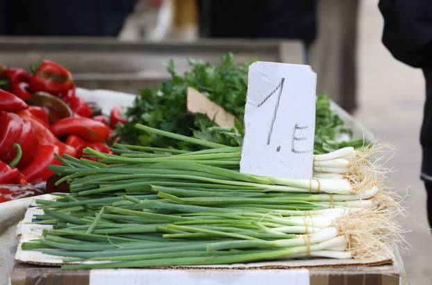 Šibenik: Ponuda na šibenskoj tržnici