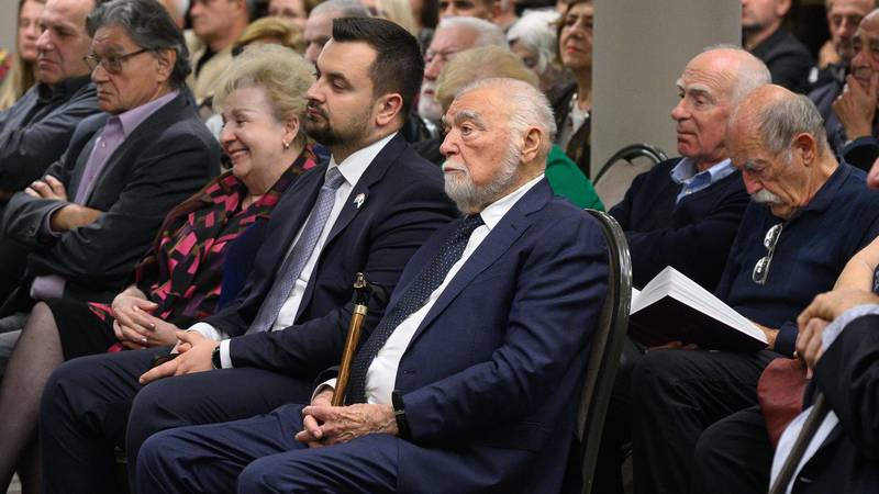 FOTO Predstavili knjigu '100 znamenitih Srba u Hrvatskoj': Od Tesle do Arsena Dedića...