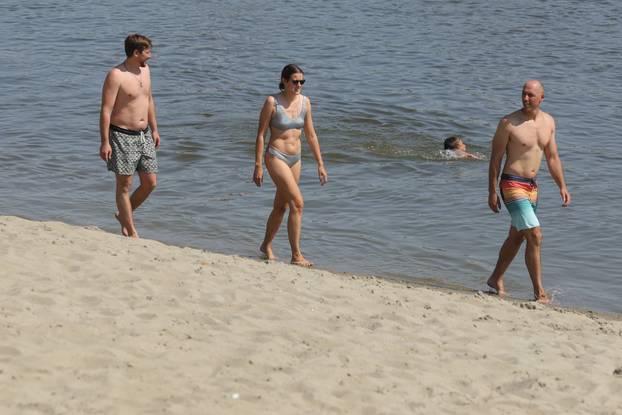 Osijek: Građani potražili osvježenje na Kopiki