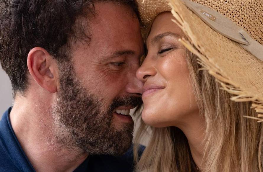 Zaljubljeni preko ušiju: Jennifer Lopez i Ben napravili zajedničke tetovaže za 'Dan zaljubljenih'