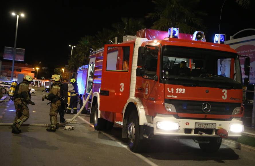 Nitko nije ozlijeđen: Planuo je požar u zgradi Dalmacijavina