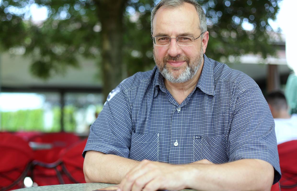 Dr. Rajović: Od djece radimo biološke invalide jer ih štitimo