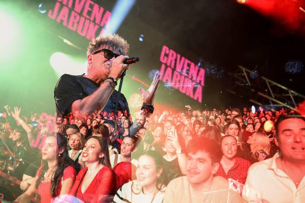 Zagreb: Koncert Crvene jabuke u Areni Zagreb