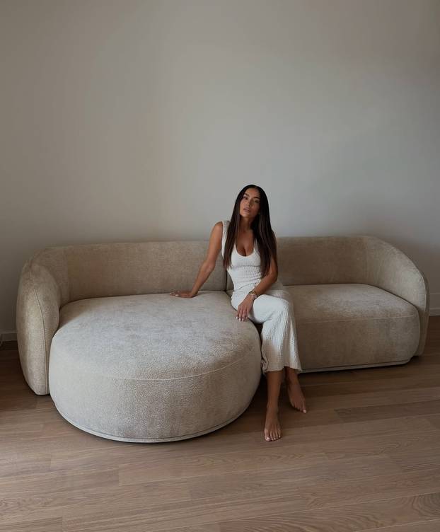 FOTO Hrvatska Kim K. više nije solo? Zagrljaj s misterioznim muškarcem podigao prašinu