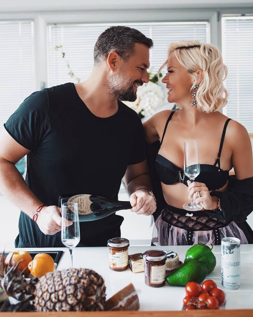 Maja 'Kobaja' je provocirala pa fanovima zabranila komentare