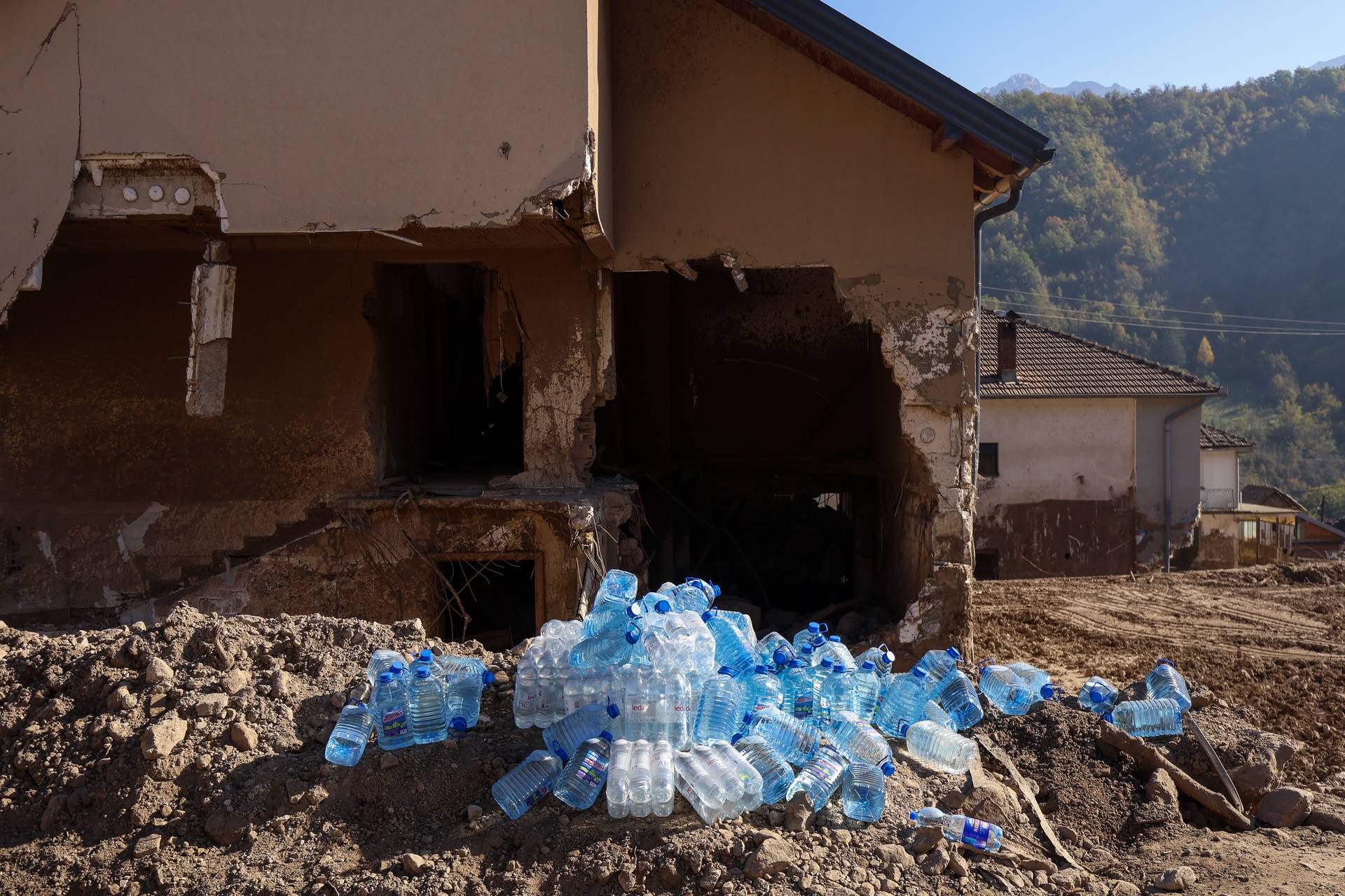 Selo Donja Jablanica mjesec dana nakon razornih poplava i klizišta