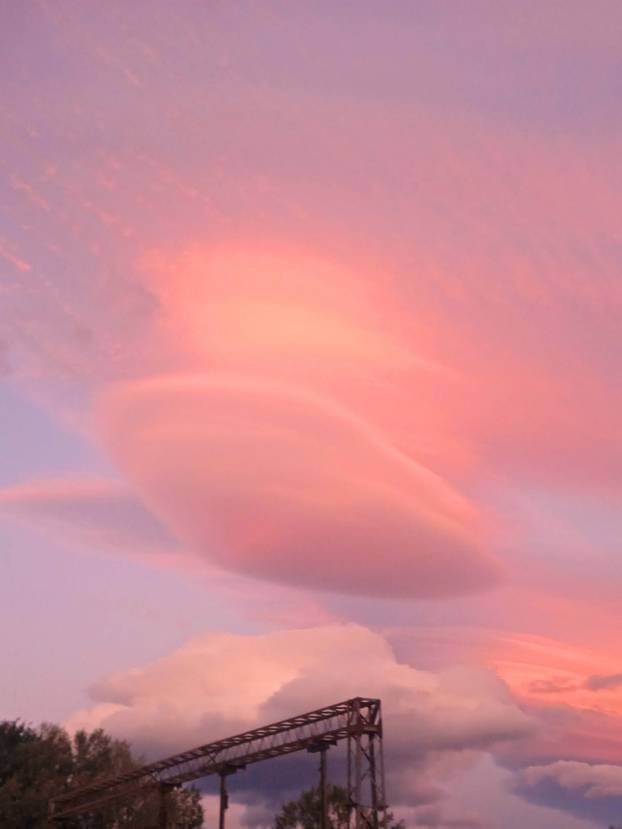 FOTO Pogledajte spektakularne oblake u Splitu! Piloti ih ne vole