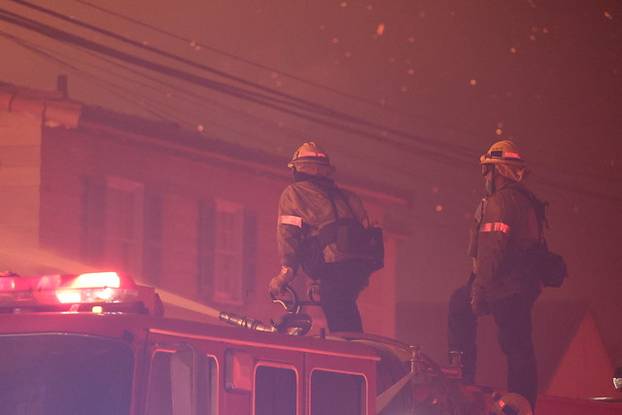 100 FOTOGRAFIJA UŽASA Ovo su vatrogasci snimili u paklu LA-a!