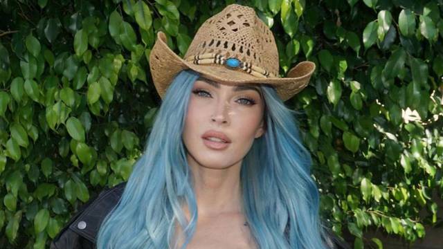 Megan Fox promijenila je boju kose: 'Gotova je era ružičaste!'