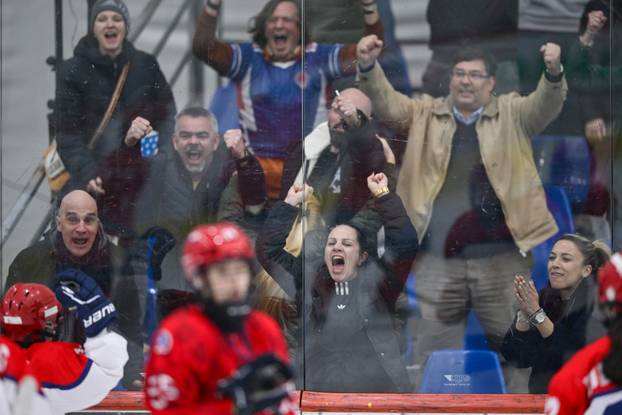 Zagreb:  Susret Hrvatske i Srbije na Svjetskom prvenstvu u hokeju za žene divizije III