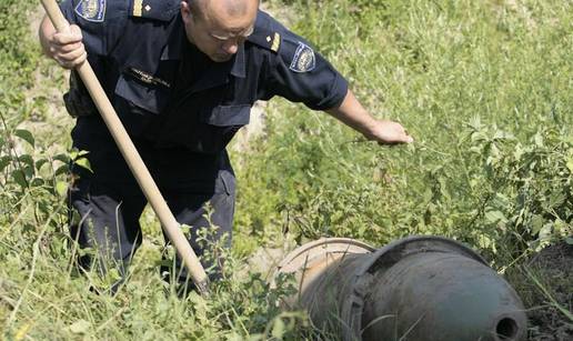 Obrađivao zemlju te našao 'krmaču' od 225 kilograma