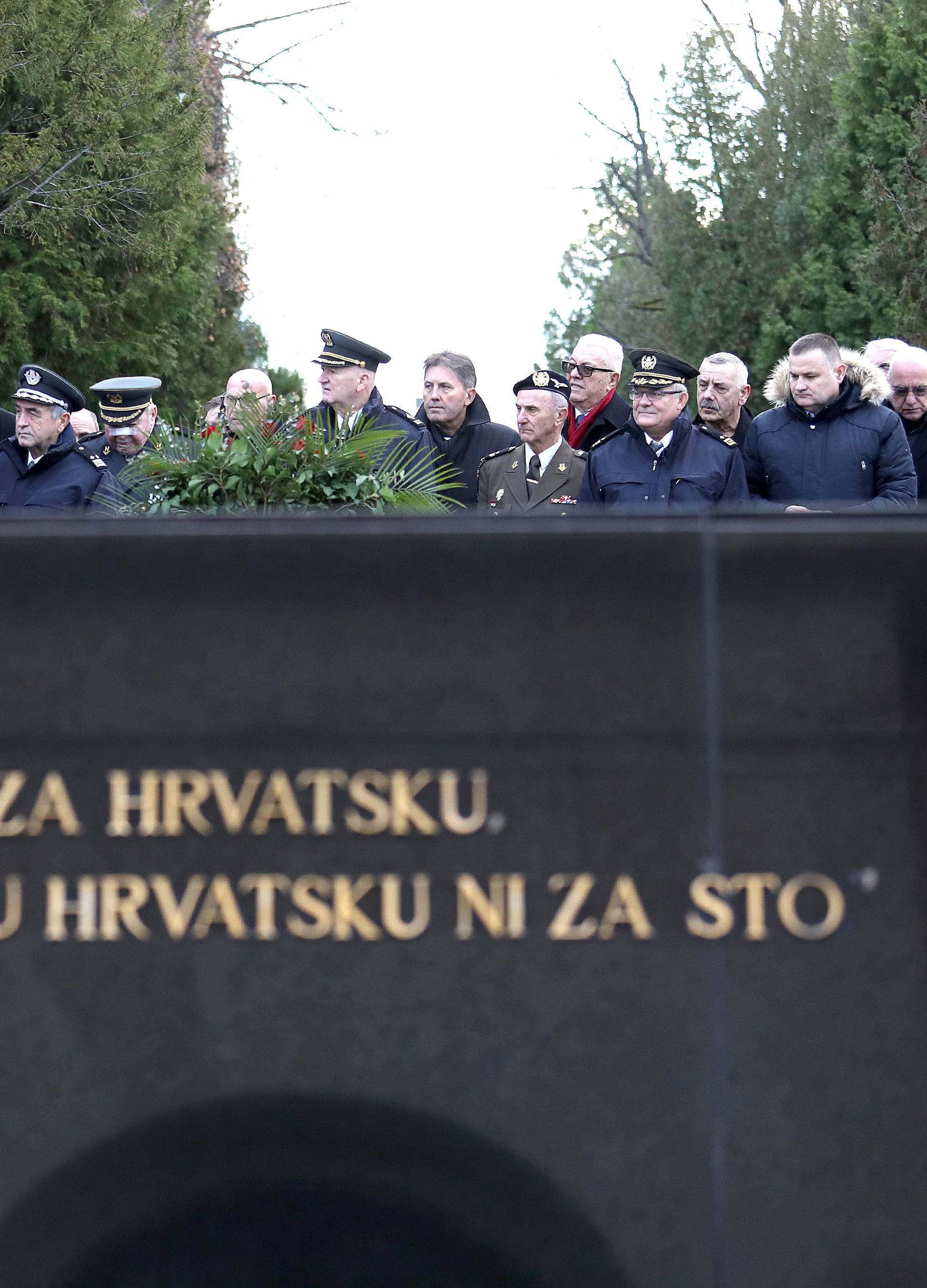 Zagreb: HDZ ploÅ¾io vijenac na grob predsjednika TuÄmana