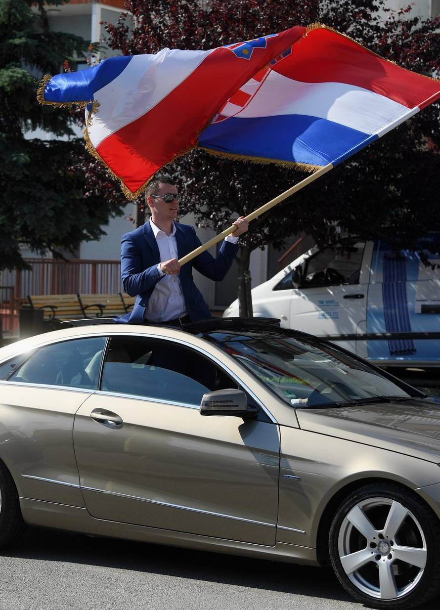 Vjenčanje boksača Filipa Hrgovića i Marinele Čaja u župi Svih svetih u Sesvetama