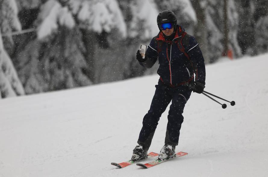 Zagreb: Započela skijaška sezona na Sljemenu 