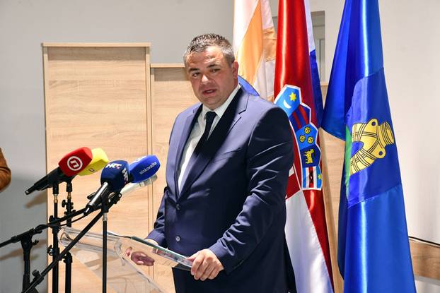 Predsjednik RH Zoran Milanović na obilježavanju Dana Općine Stari Mikanovci