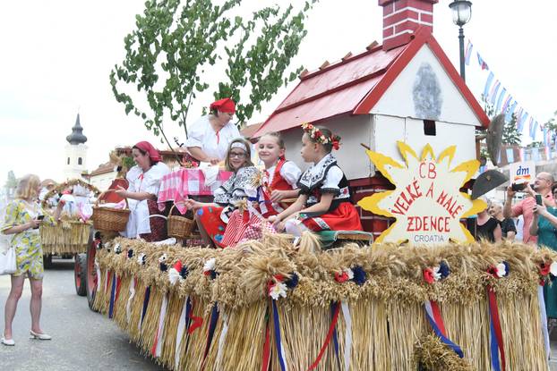 Daruvar: Obilježen je Dožinky, najveća kulturna manifestacija češke manjine u Hrvatskoj