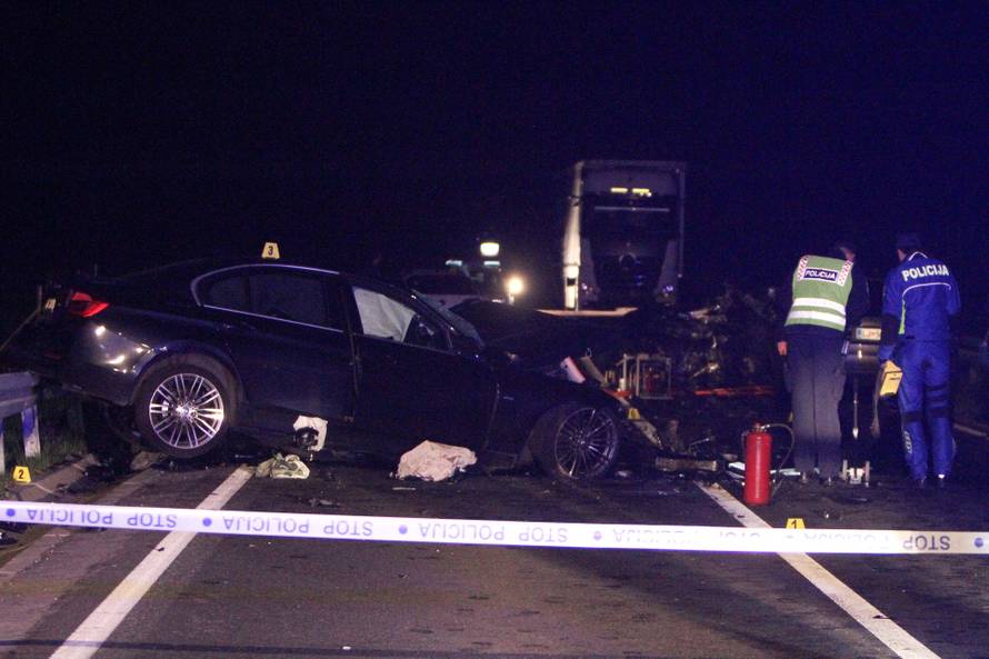 U prometnoj nesreci na Turanjskoj obilaznici smrtno su stradale dvije osobe