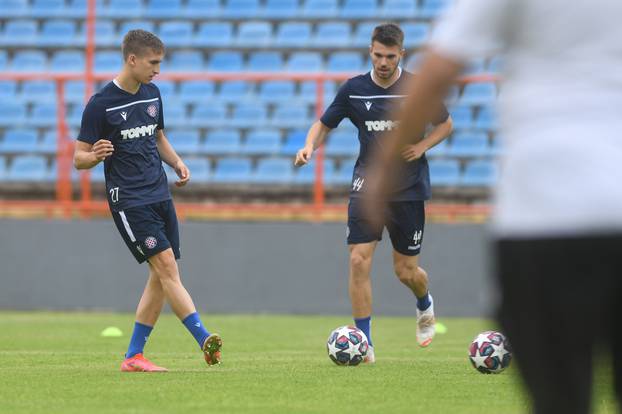 Šibenik: Zagrijavanje prije početka utakmice Šibenik - Hajduk