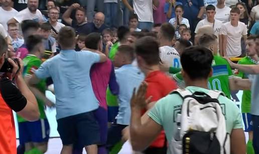 VIDEO Pogledajte nered u Rijeci iz drugog kuta. Burno slavlje Olmissuma pretvorilo se u kaos