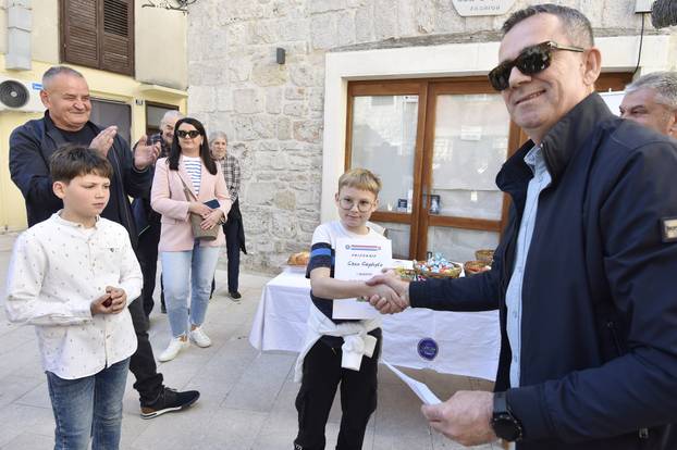 Vodice: 13. Tradicionalni turnir u tucanju jaja