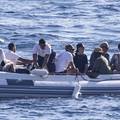 Čamac 'težak'  652 milijuna dolara: Woody,  Chris Rock, Lars i Borat zajedno plove Jadranom