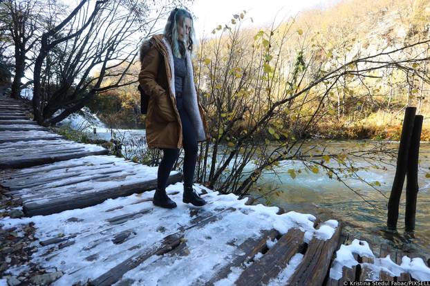 Jesenska idila na Plitvicama gdje je pao i snijeg